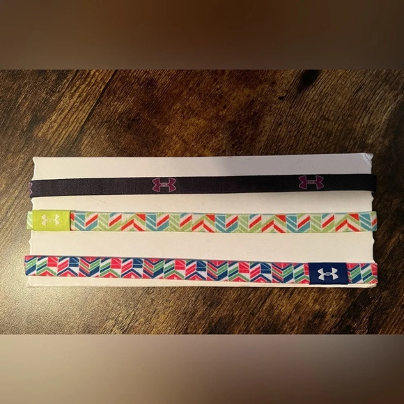 Under Armour girls/women’s headband set of 3 - Picture 3 of 8
